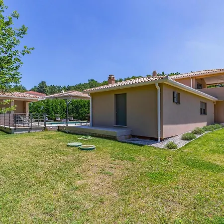 Apartman Gorgeous In With Wifi Labin