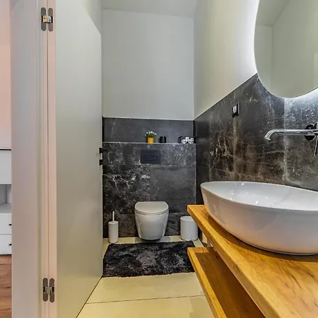 Apartment Gorgeous In Labin With Wifi *